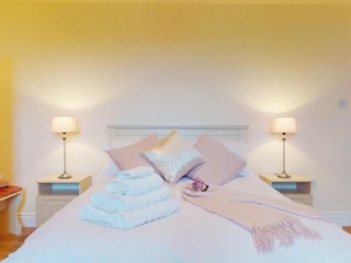 Double Room at Ross Beach Family Farmhouse Accommodation Ross Beach Family Farmhouse Accommodation