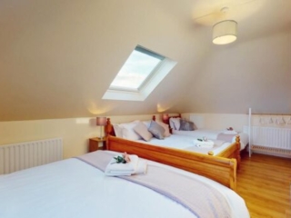 Family Room at Ross Beach Family Farmhouse Accommodation Family Room at Ross Beach Family Farmhouse Accommodation