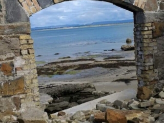 The beach near Ross Beach Family Farmhouse Accommodation